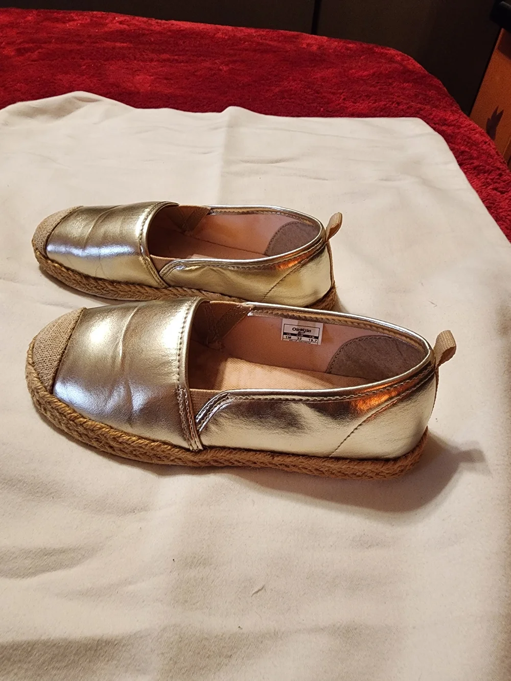 girls Oshkosh Metallic Gold Slip-On Espadrille Shoes size 1